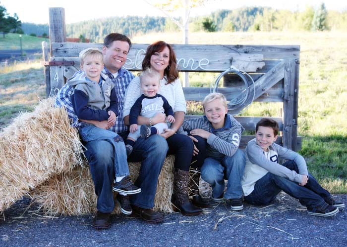 32-family_western_boys_kids_big_fence_larkspur_monument_outdoor_custom.jpg