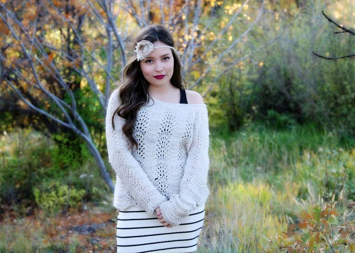 27-castle_rock_view_douglas_county_senior_2014_lipstick_makeup_flower_head_2014.jpg