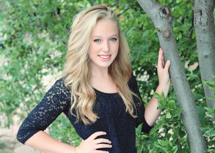44-senior_tree_blonde_blue_sexy_pretty_castle_rock_highschool.jpg